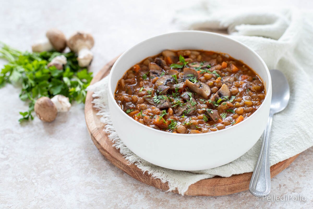 Sopa de lentejas y champiñones