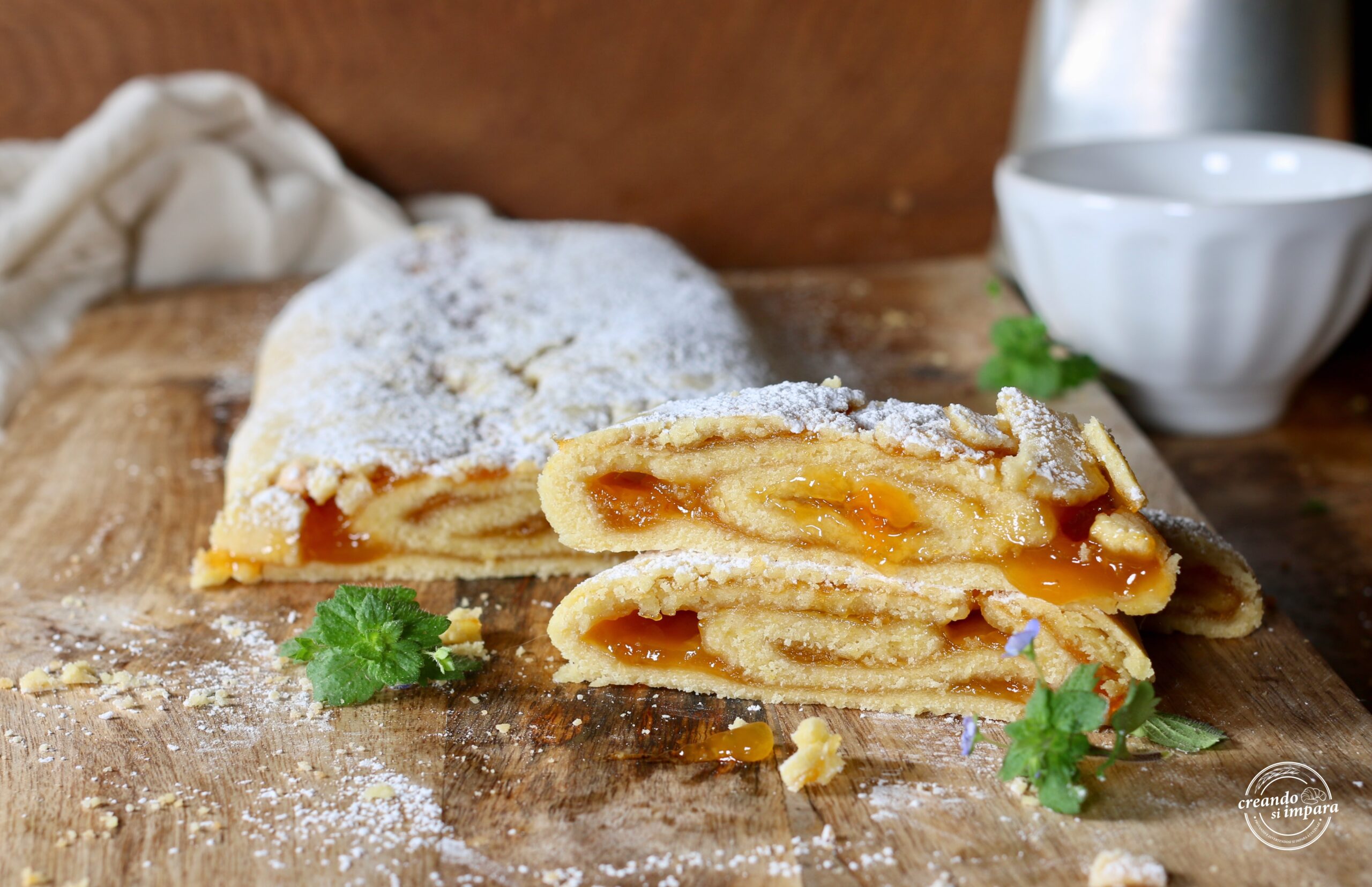 Strudel de masa quebrada con mermelada