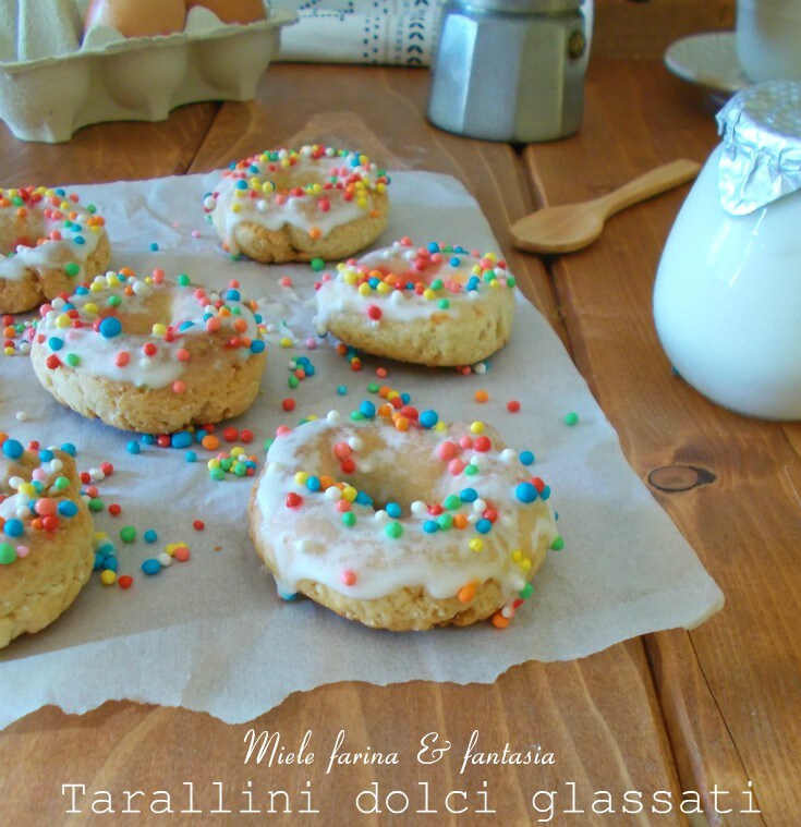 Tarallini dulces con yogur y glaseado de mandarina