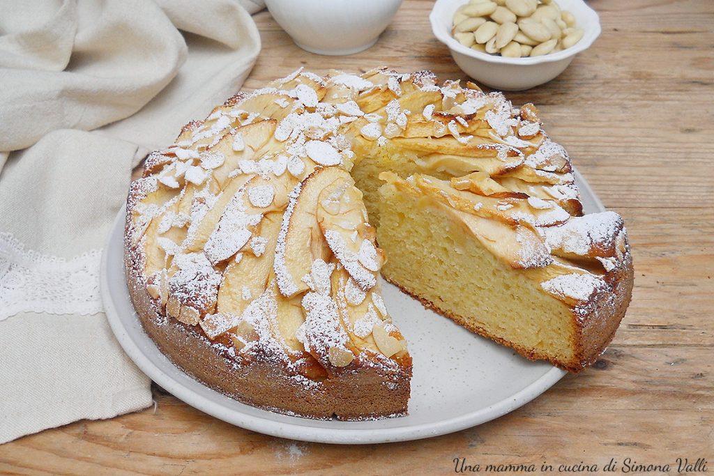 tarta 5 minutos de manzanas, ricotta y almendras