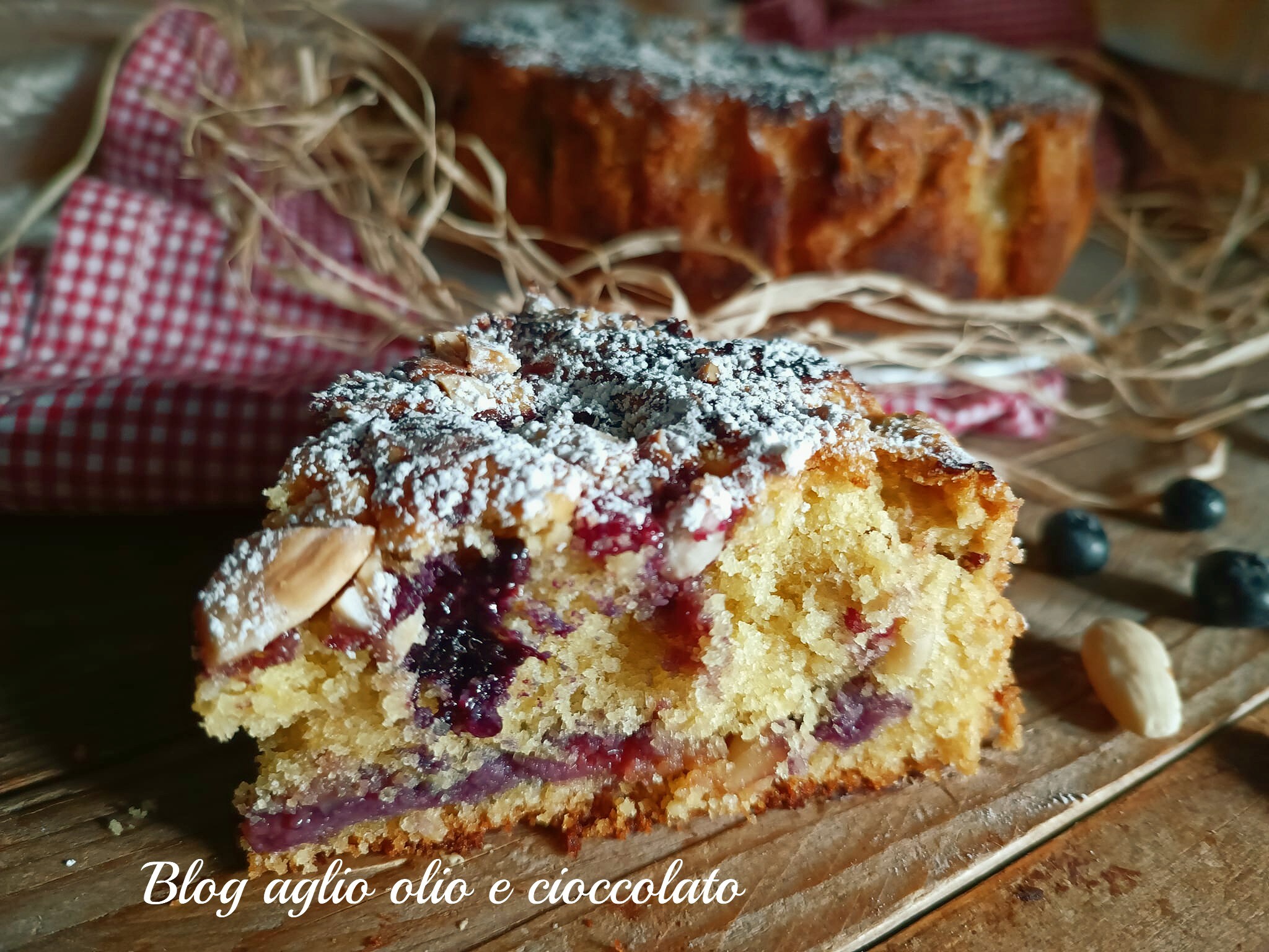 TARTA CON ALMENDRAS Y ARÁNDANOS
