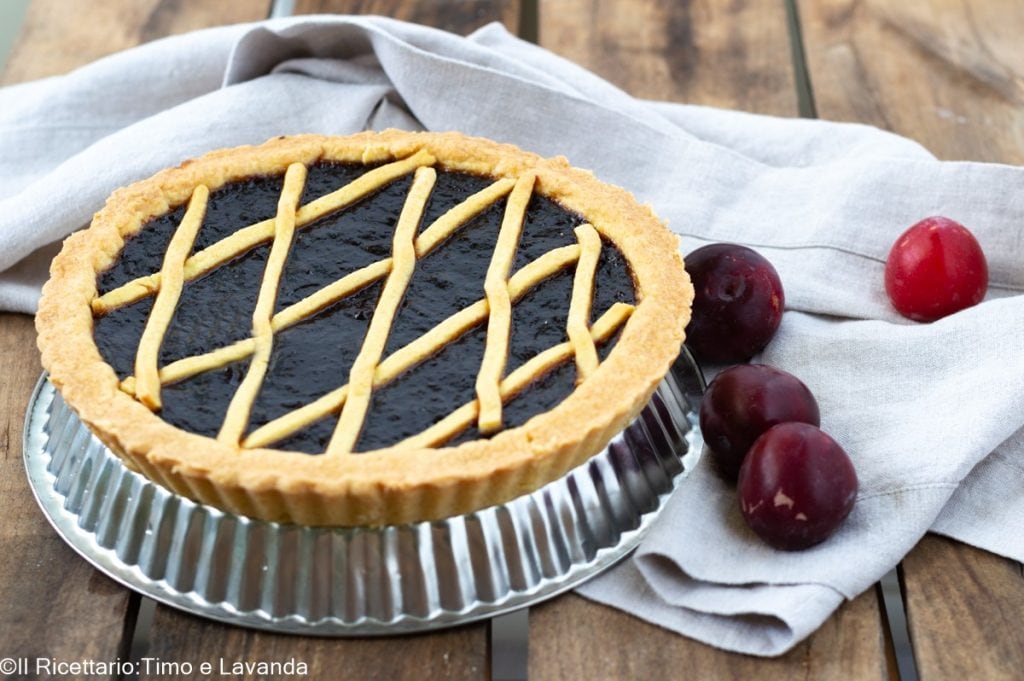 tarta con mermelada de ciruelas