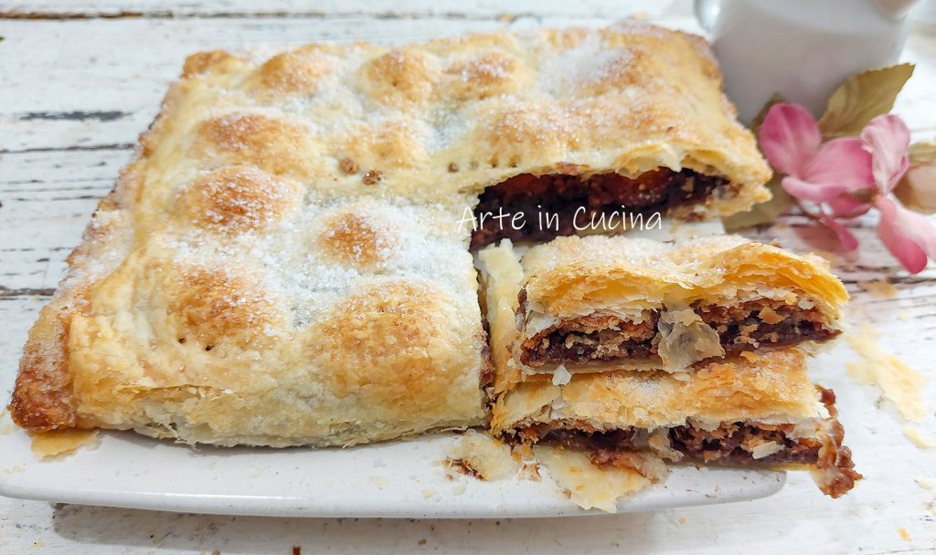 TARTA de HOJALDRE CHOCOLATE y AMARETTI