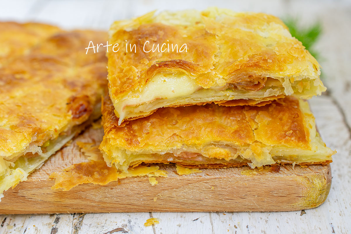 TARTA de HOJALDRE con PATATAS crudas y mortadela