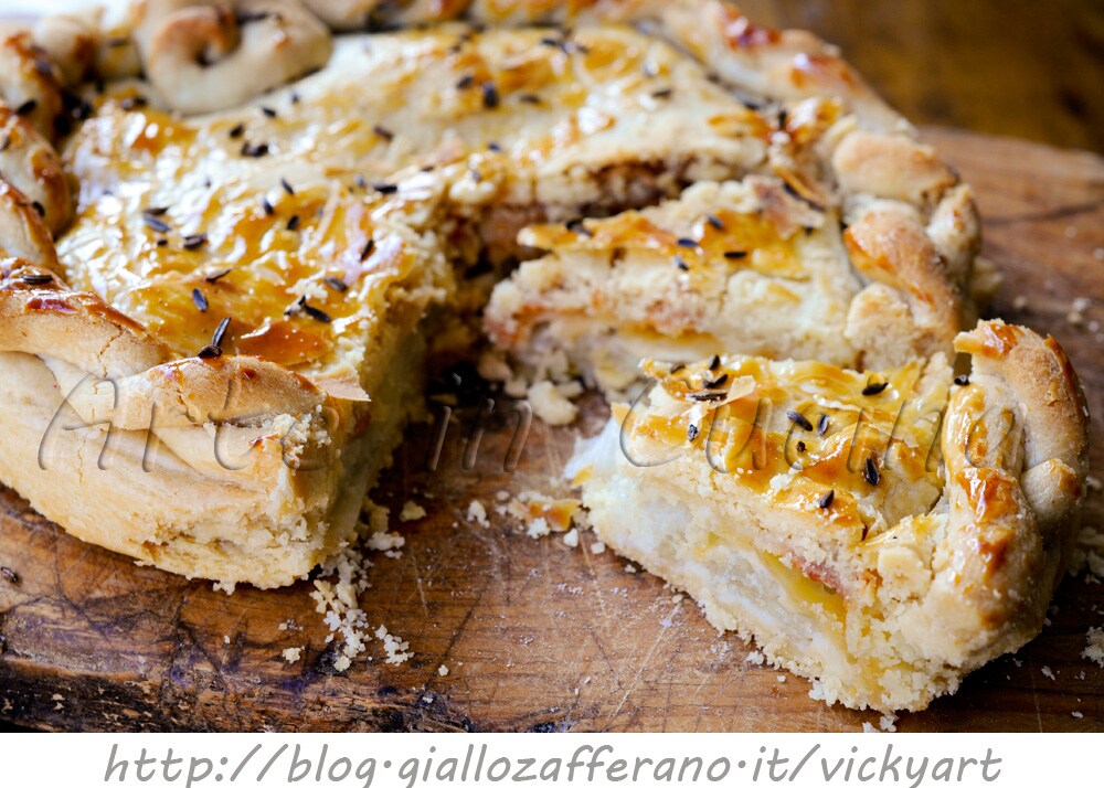 Tarta salada de hinojos y asiago rápida también bimby