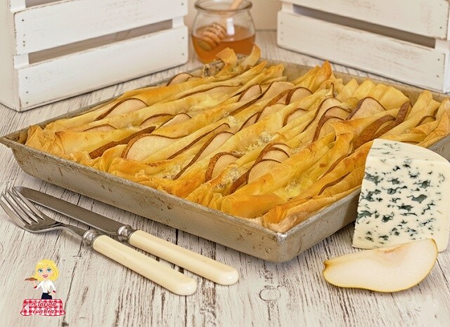PASTA FILO GORGONZOLA PERAS