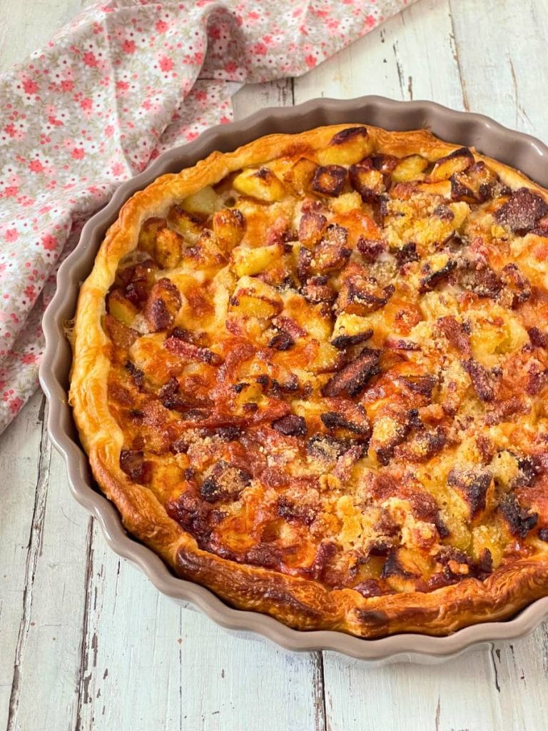 tarta salada con patatas y speck