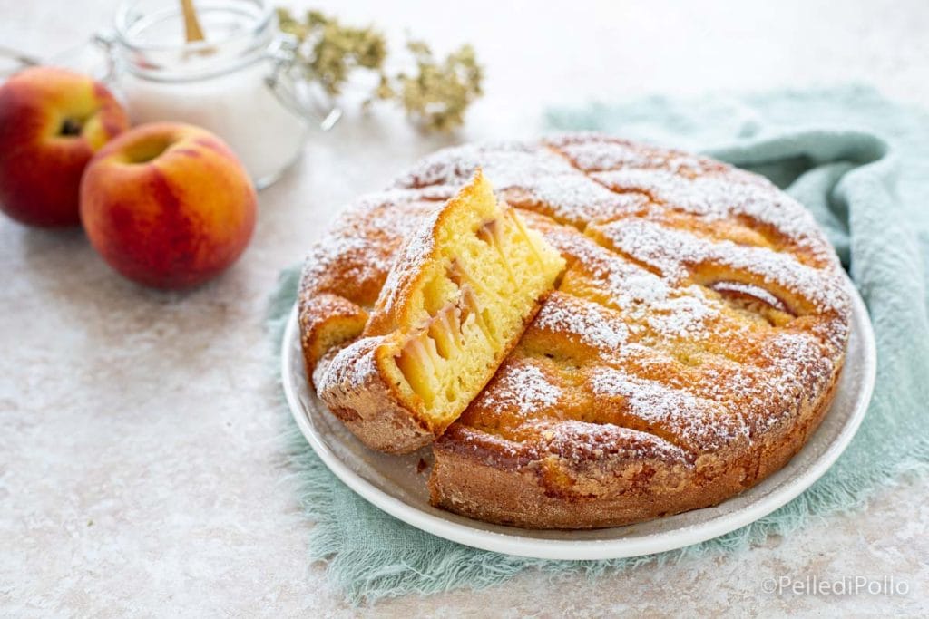 tarta con melocotones y yogur griego