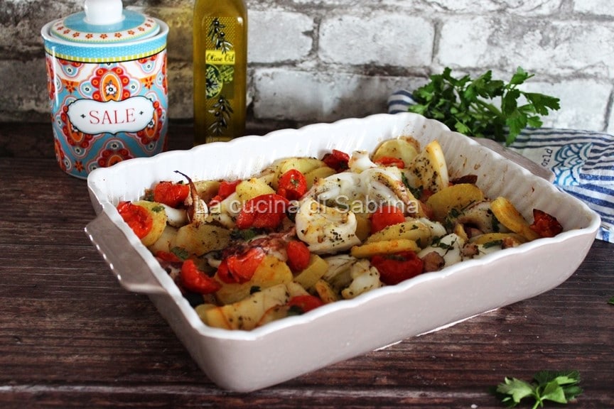 “Tijella” sepias y patatas-receta pugliese