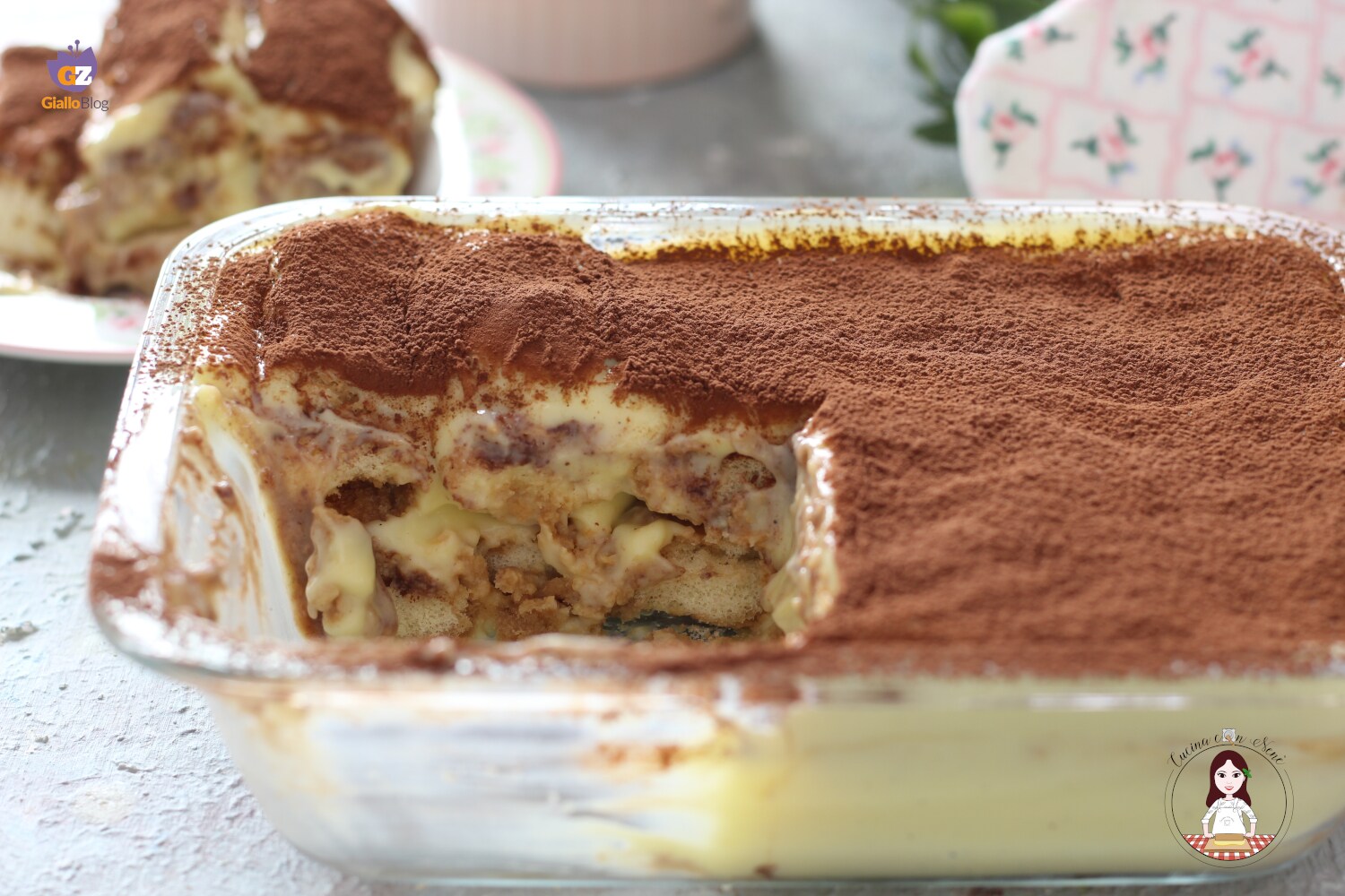 Tiramisú con crema pastelera