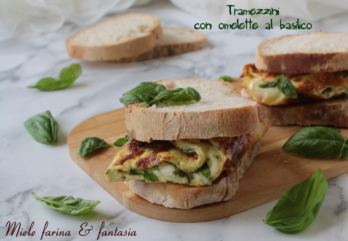 Bocadillos con tortilla de albahaca