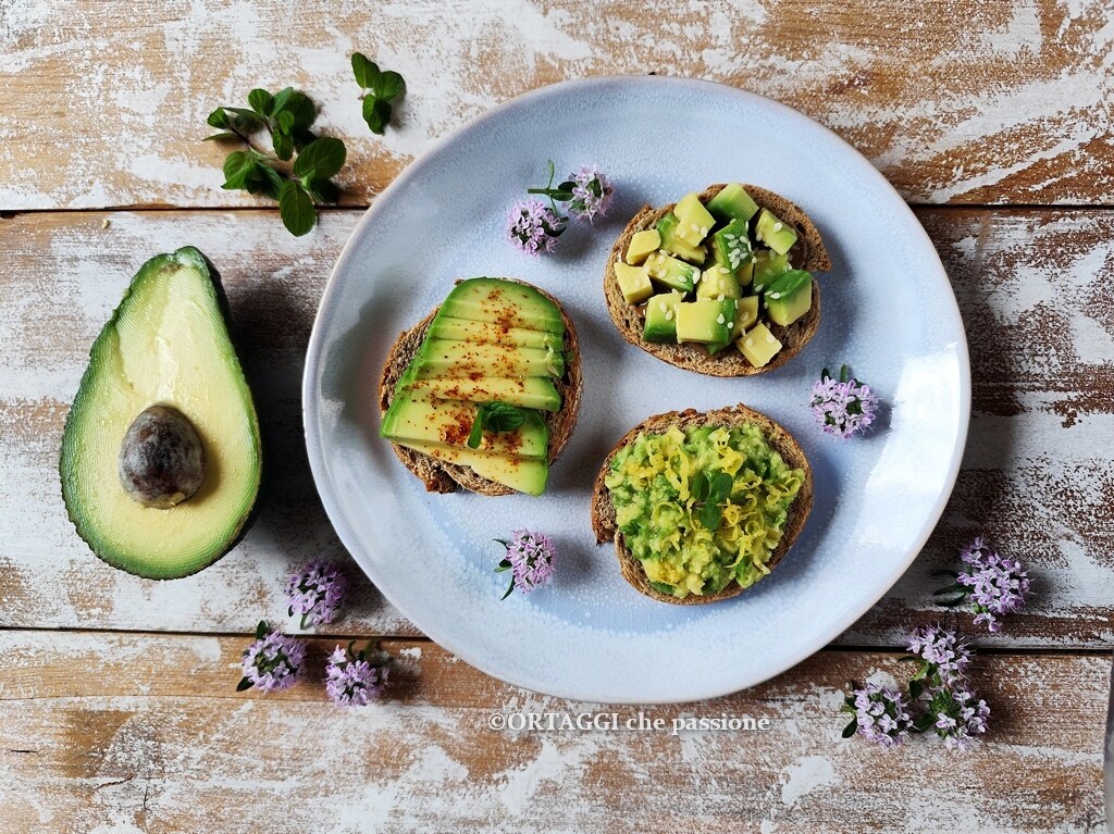 Tostada de aguacate vegana – combinaciones