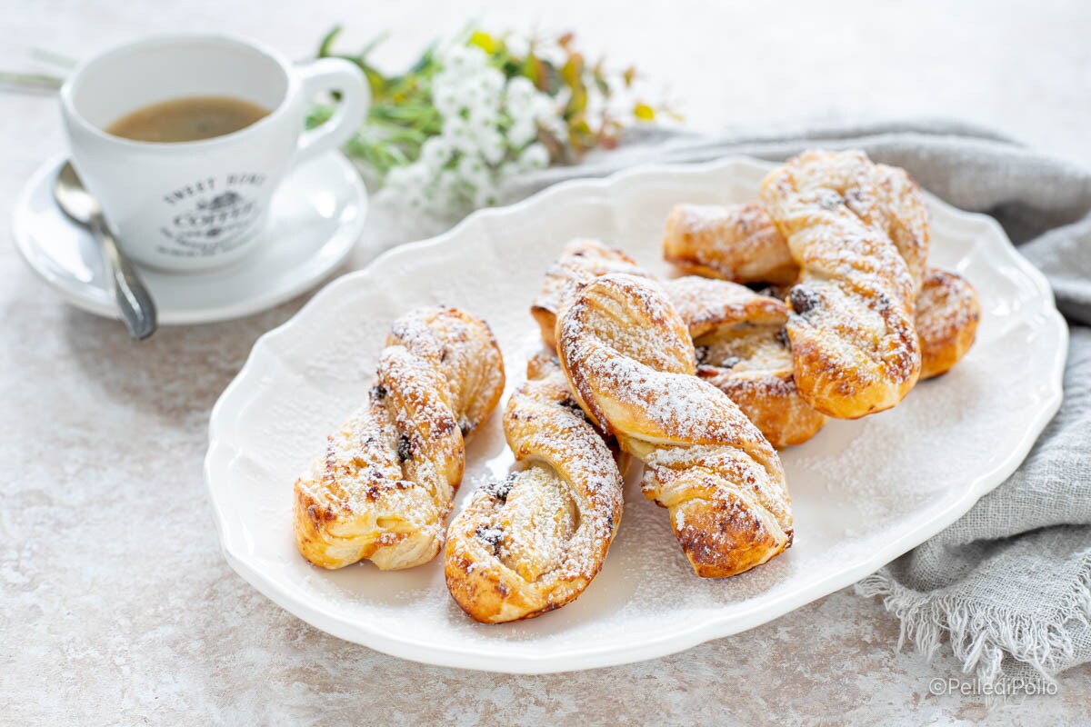 Trenzas de hojaldre con ricotta y chocolate