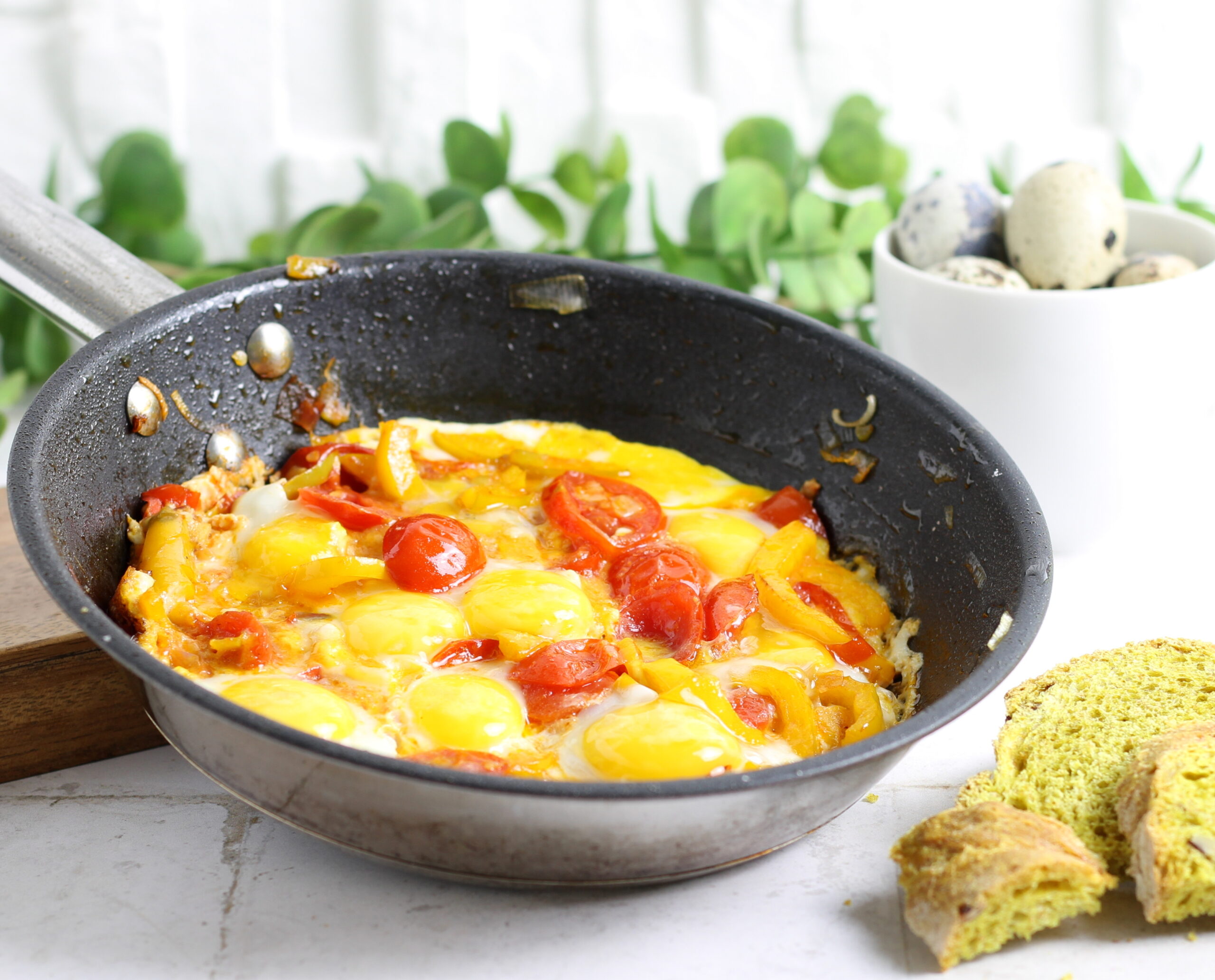 Huevos de codorniz al plato