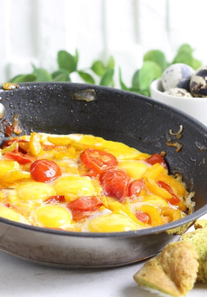 Huevos de codorniz al plato