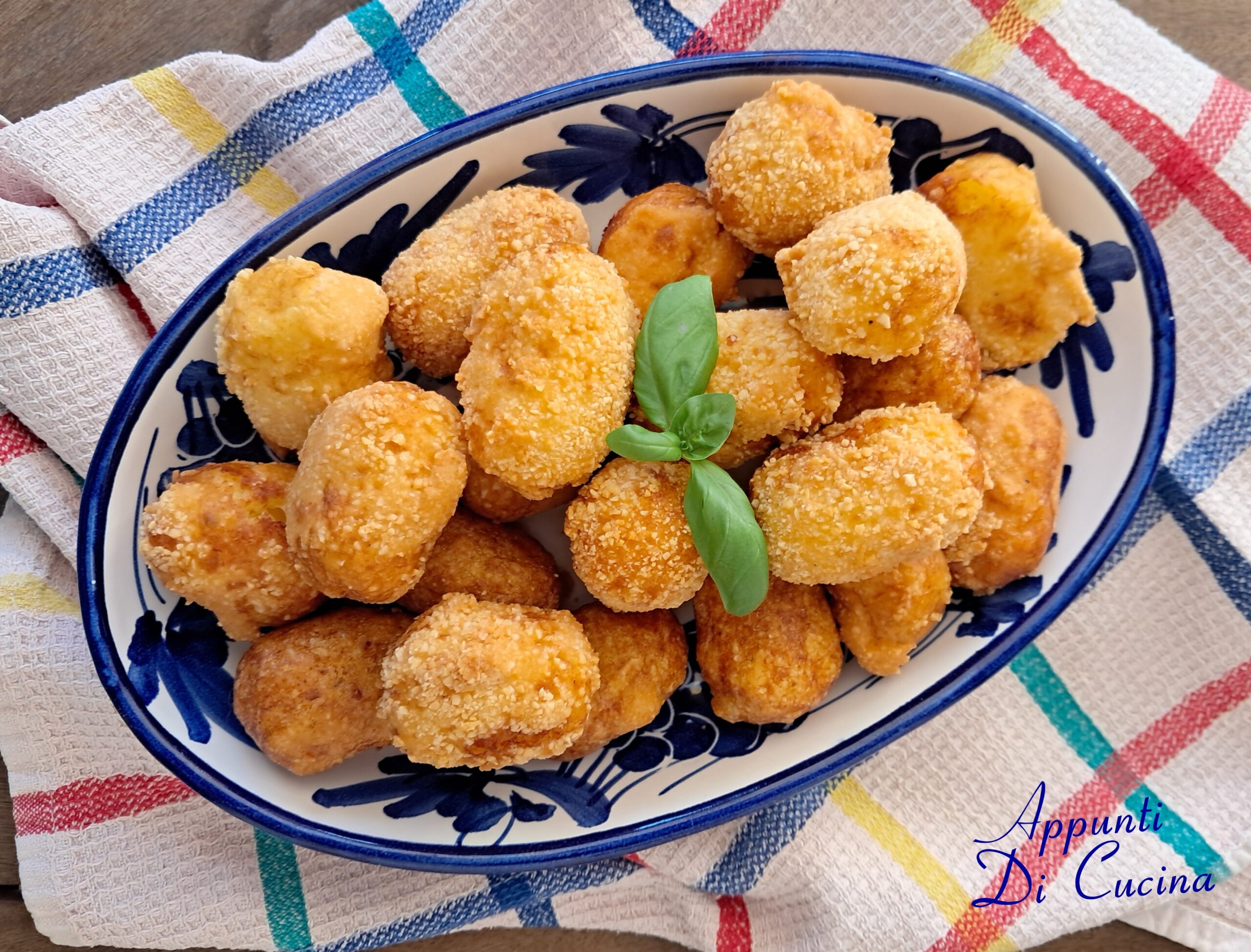 CROQUETAS DE PATATA Y ALMENDRAS
