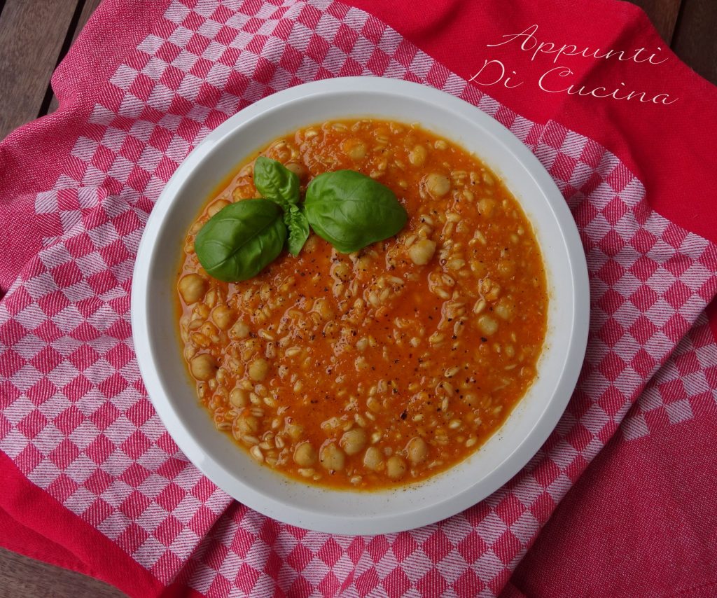 Sopa de garbanzos y espelta