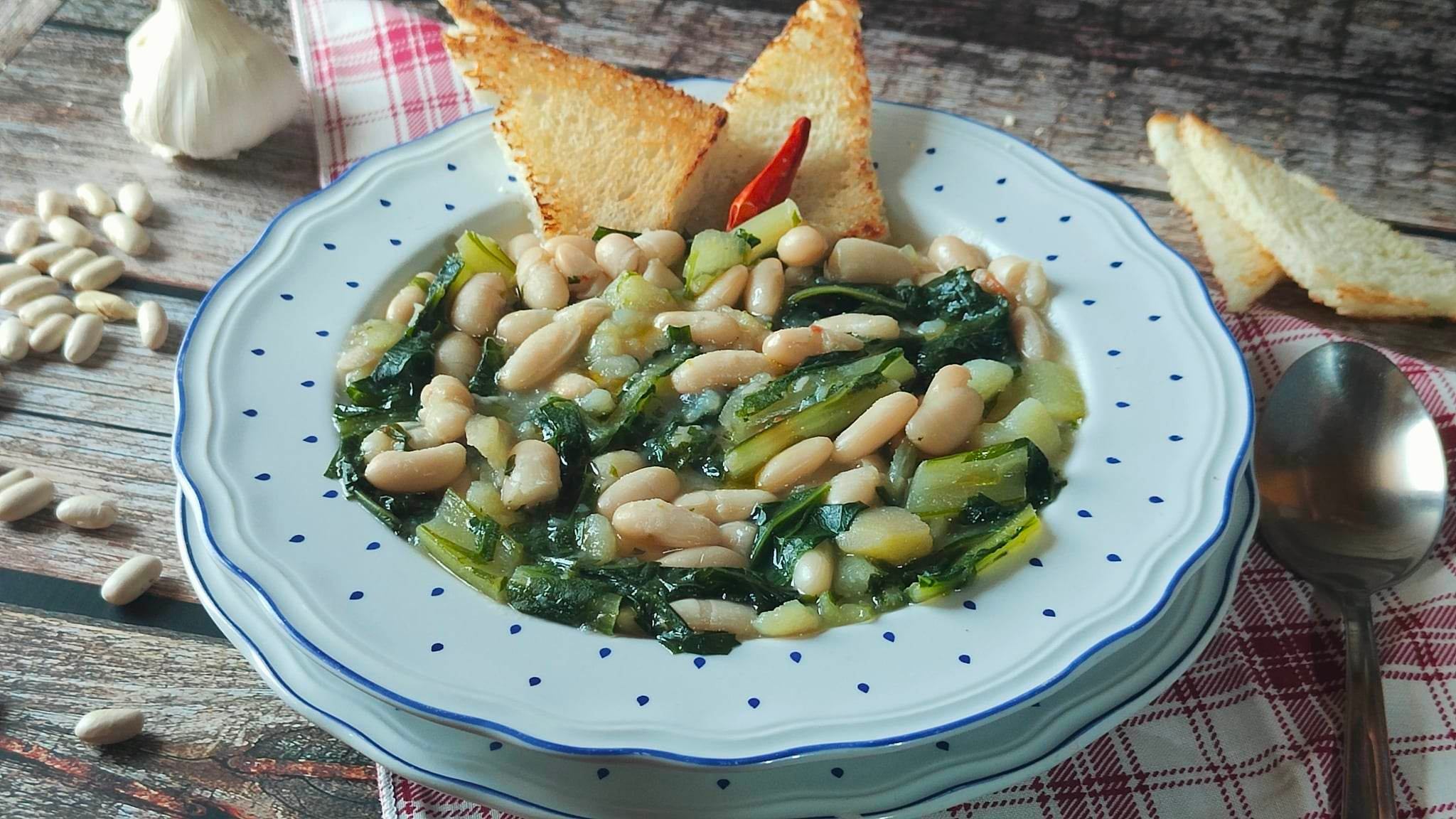 Sopa de judías y achicoria