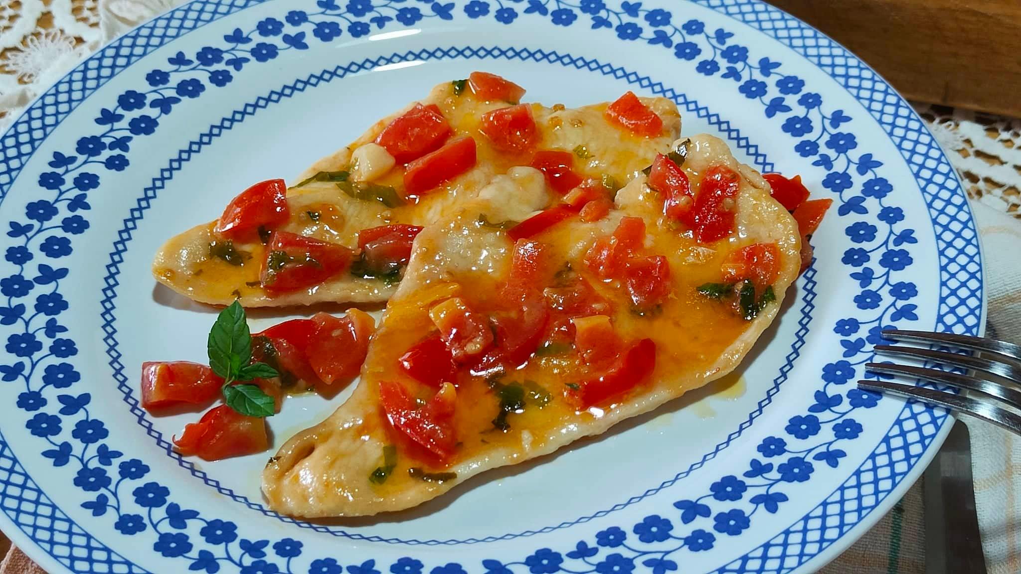 Pechuga de pollo con tomates cherry