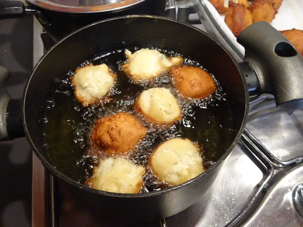 Castañuelas ricotta y amaretto