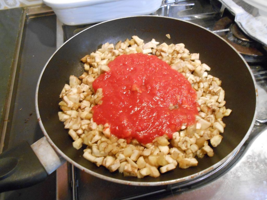 Berenjenas rellenas tomate y mozzarella