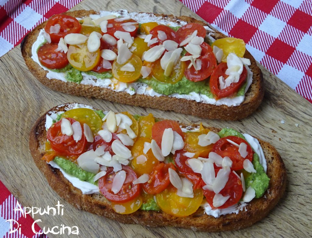 Bruschette pomodorini e spalmabile vegan