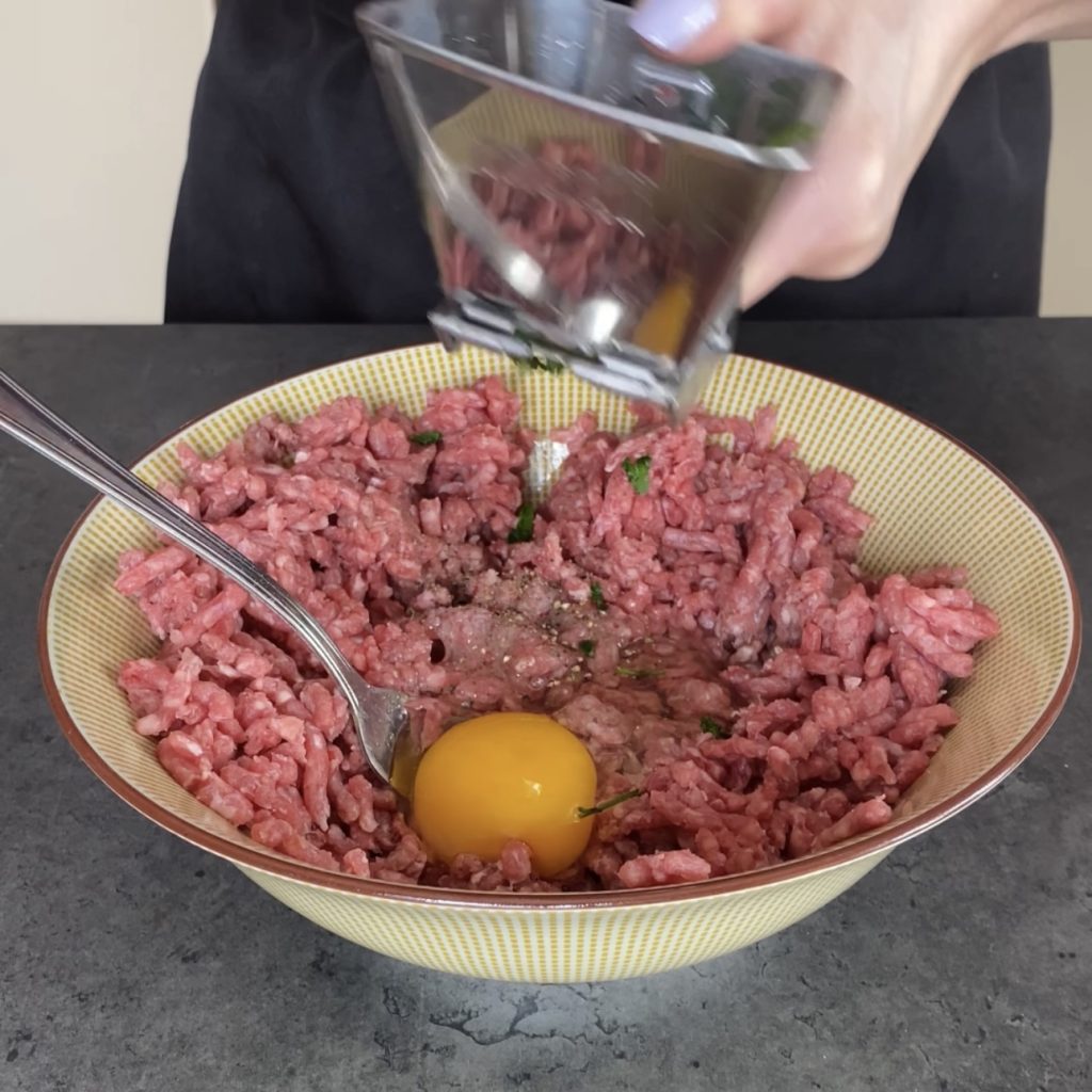 Albóndigas con mortadela en salsa