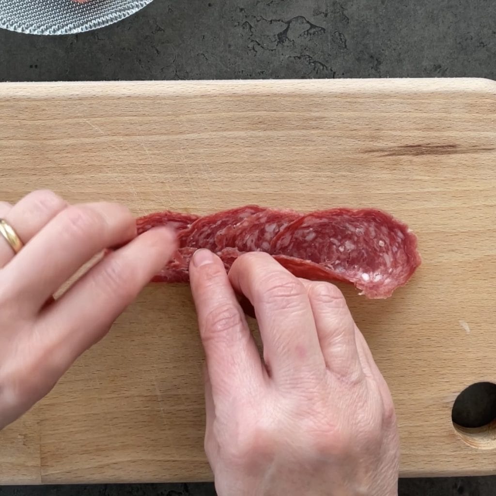 Aperitivo con queso y salami de corzo