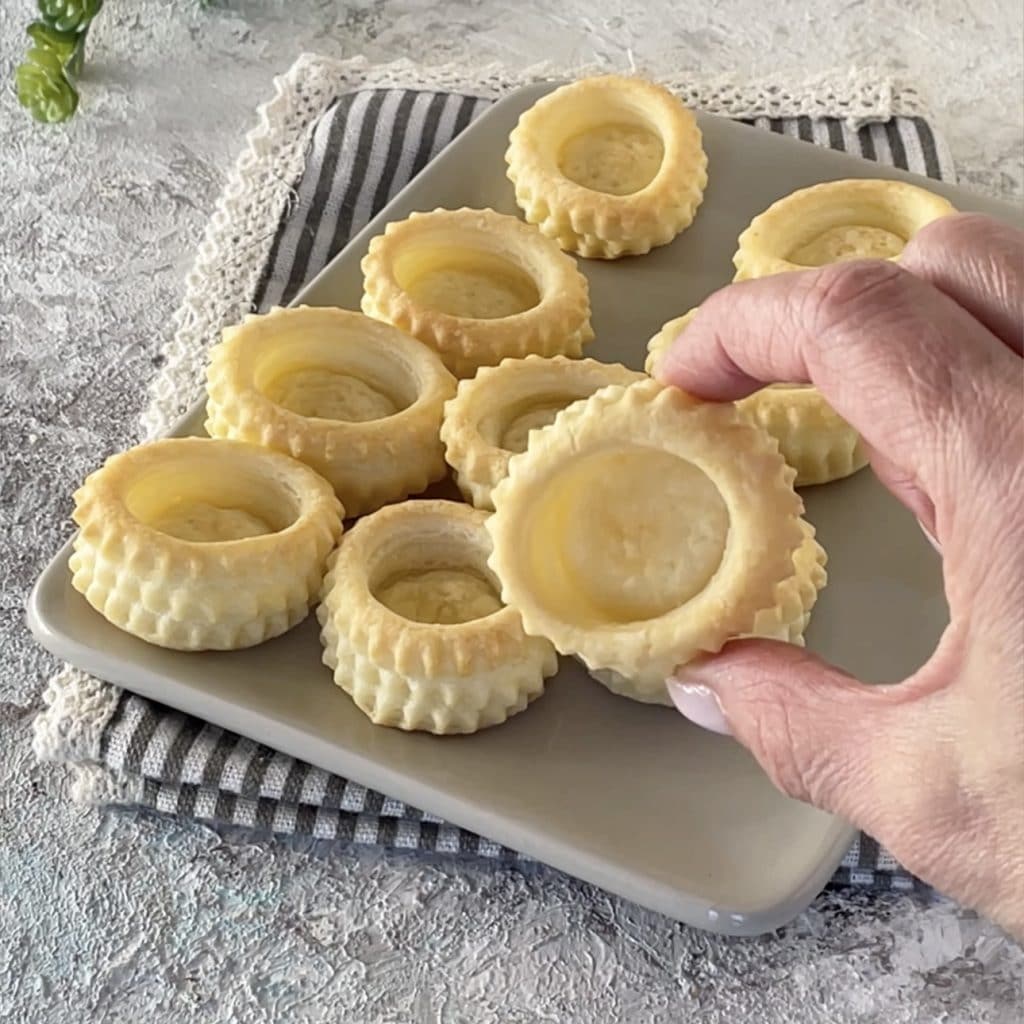 CÓMO HACER LOS VOL AU VENT CASEROS
