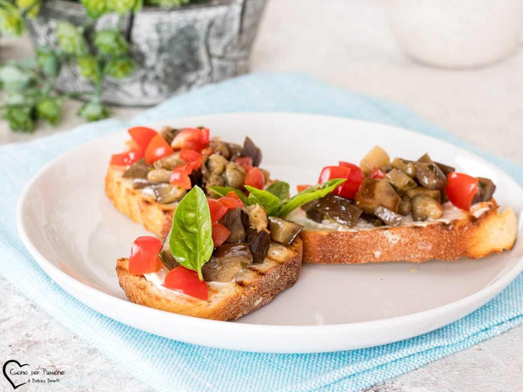 Crostini con berenjenas