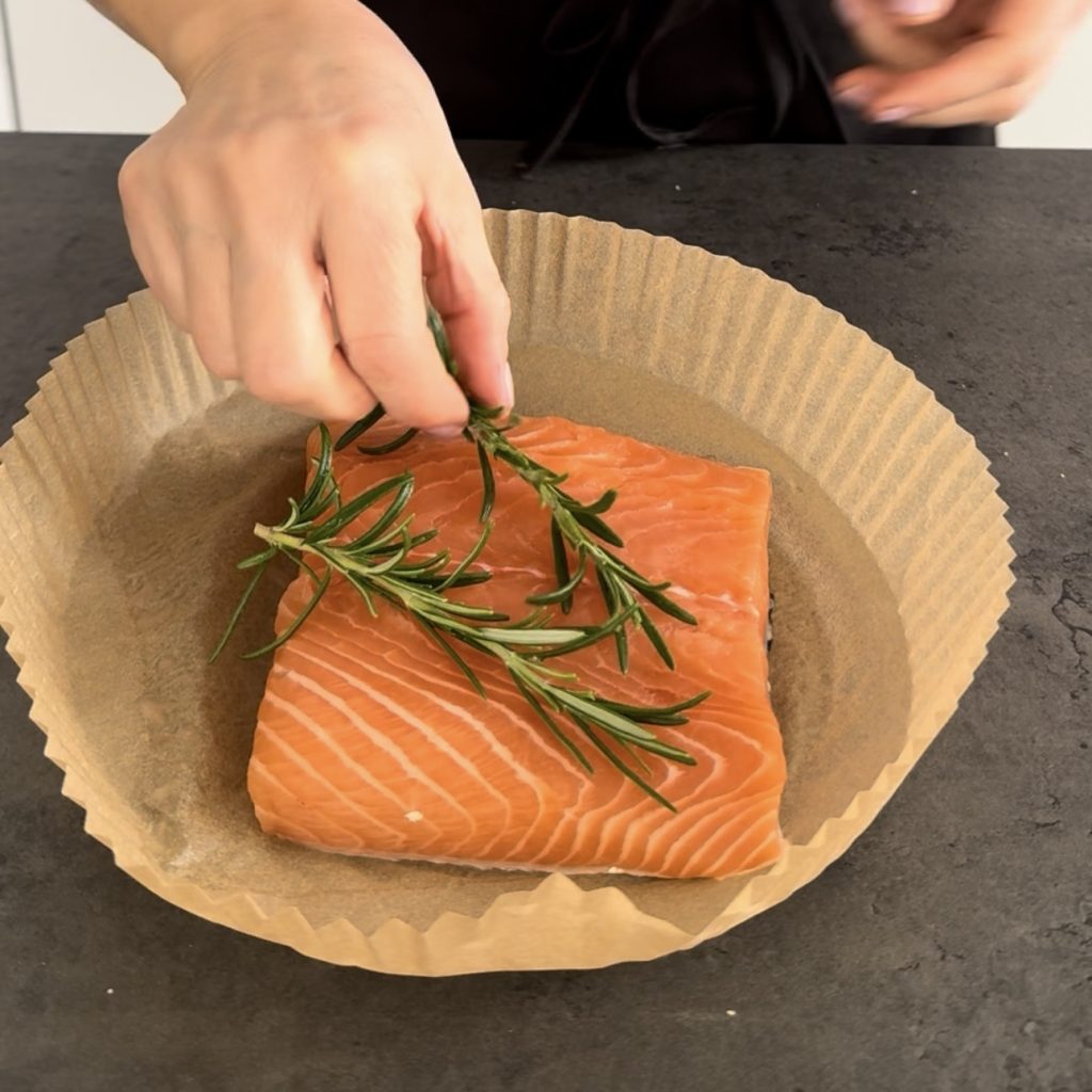 Filete de salmón en freidora de aire