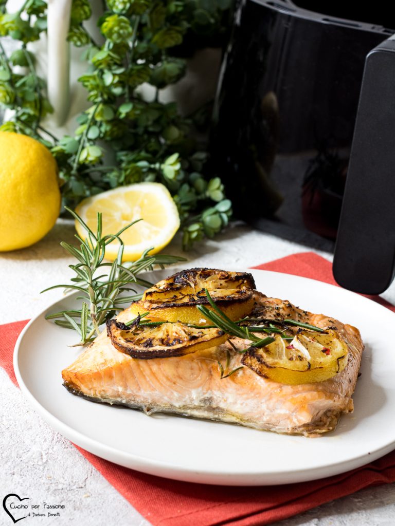 Filete de salmón en freidora de aire