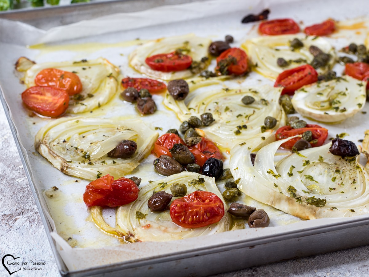 HINOJOS AL HORNO con tomatitos, aceitunas y alcaparras