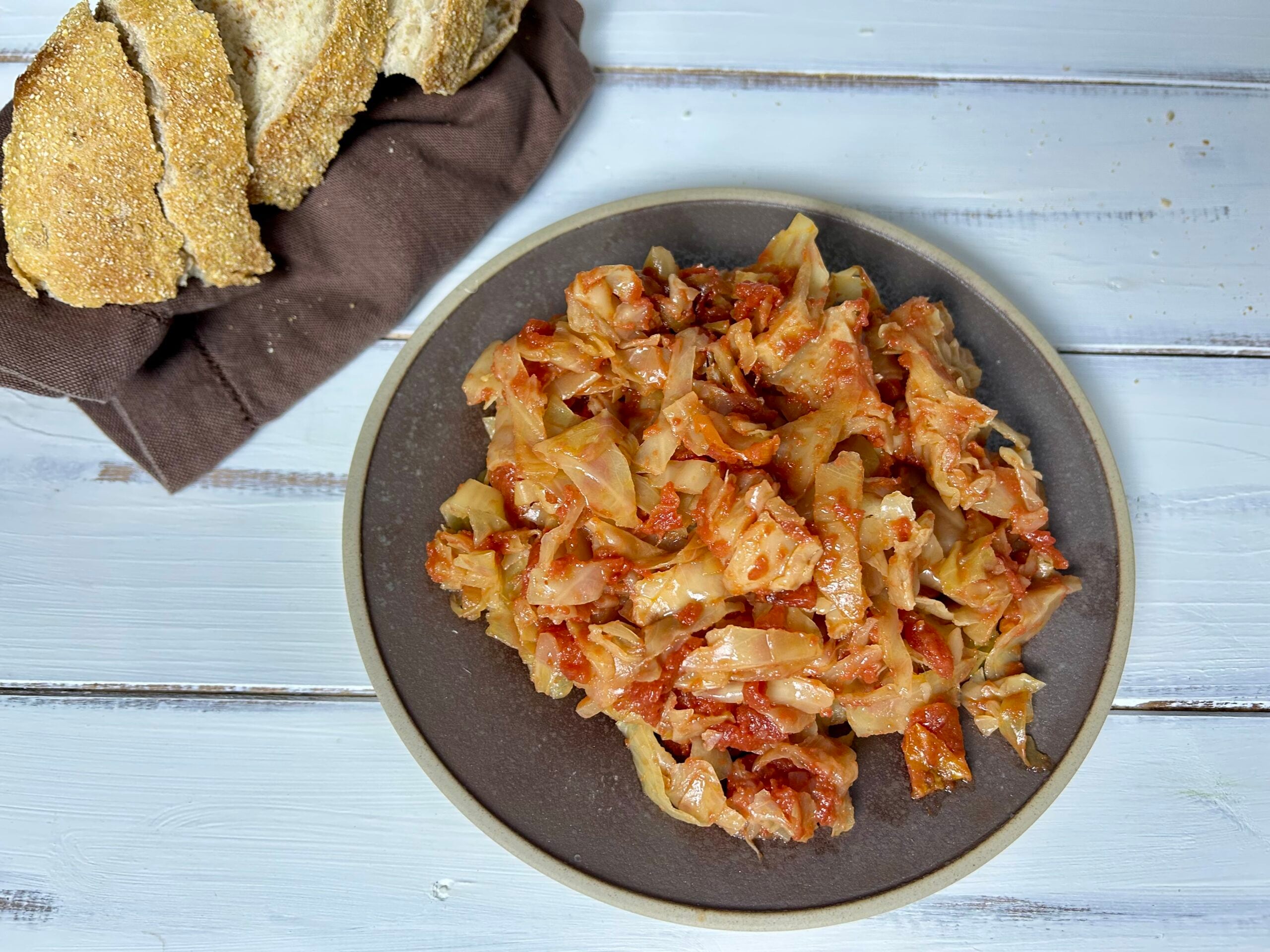 Col lombarda con tomate