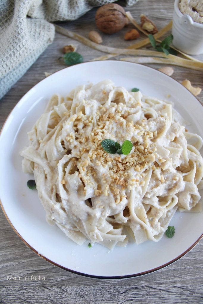 Tagliatelle en crema de Nueces y Anacardos