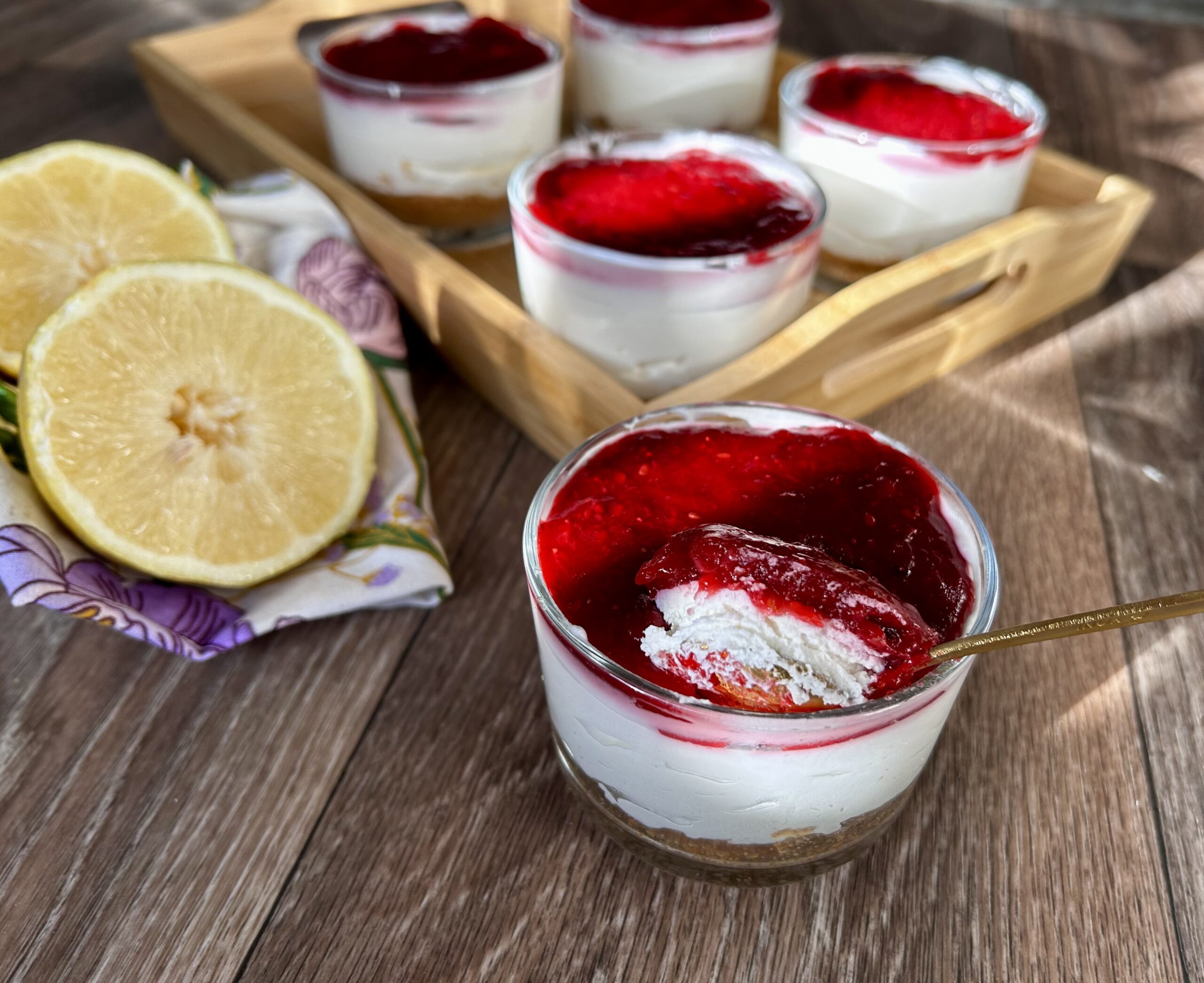 Cheesecake de fresas y frambuesas