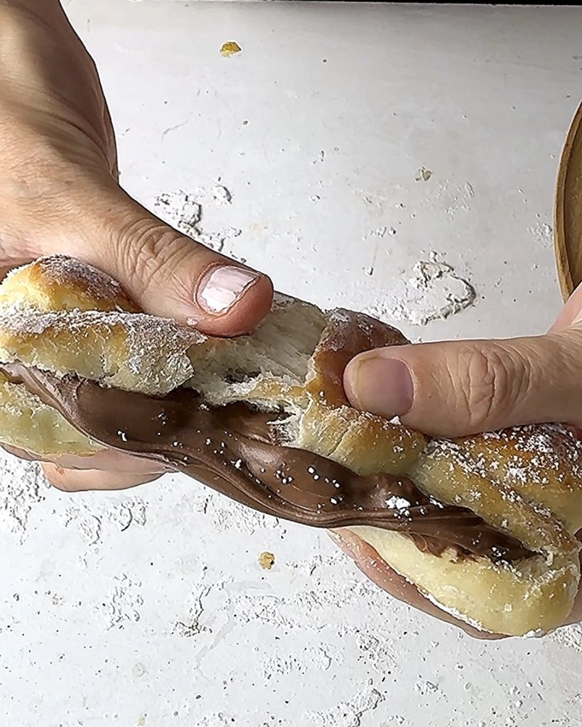 Lazo relleno con crema deliciosa