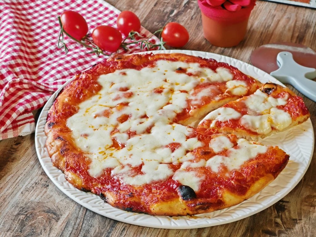 Pizza esponjosa sin masa