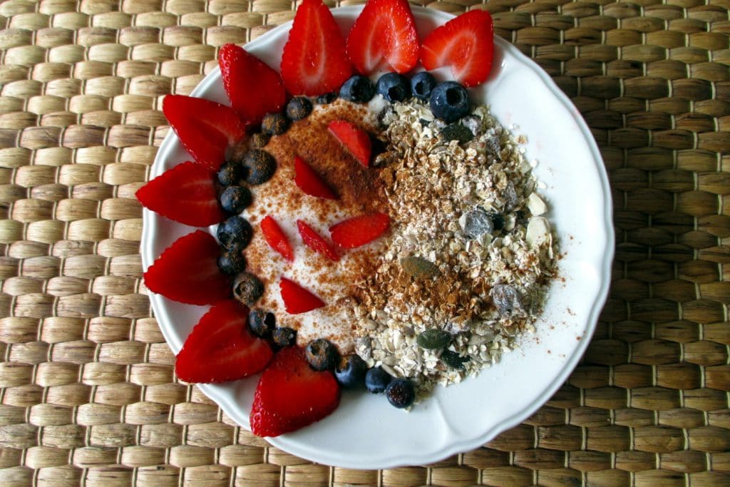 Muesli con yogur y fruta, Come Sin Panza