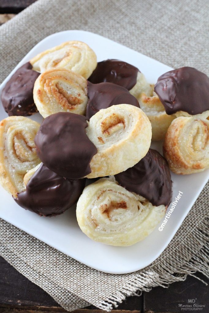 Palmeritas de hojaldre y chocolate