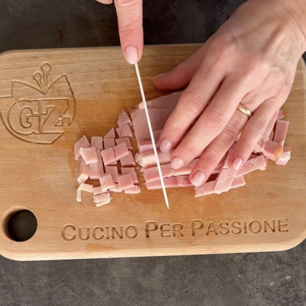 Pasta 3 P guisantes jamón y nata