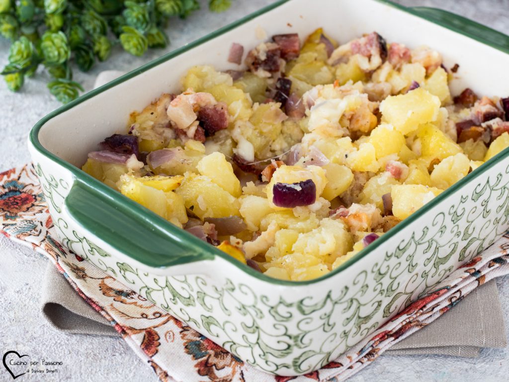 Patatas y speck al horno