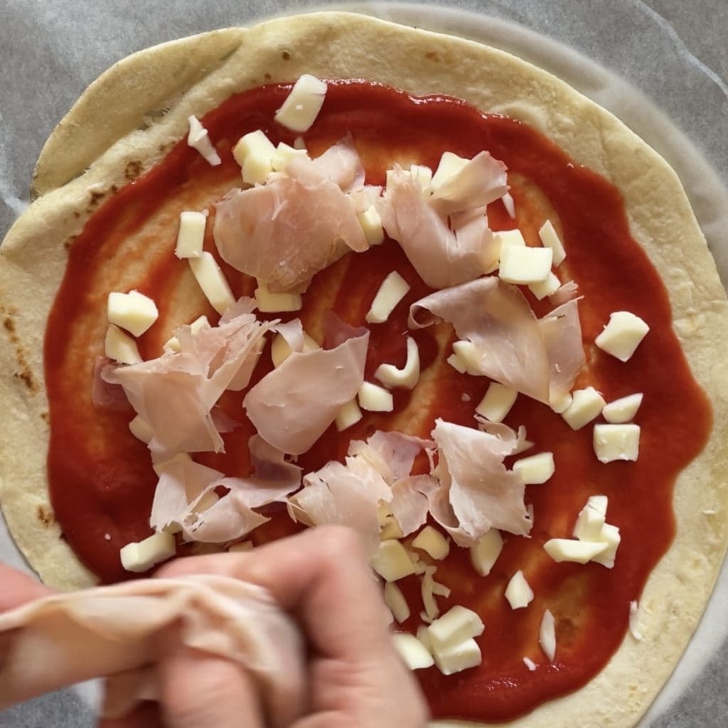 Pizza con torta de pan