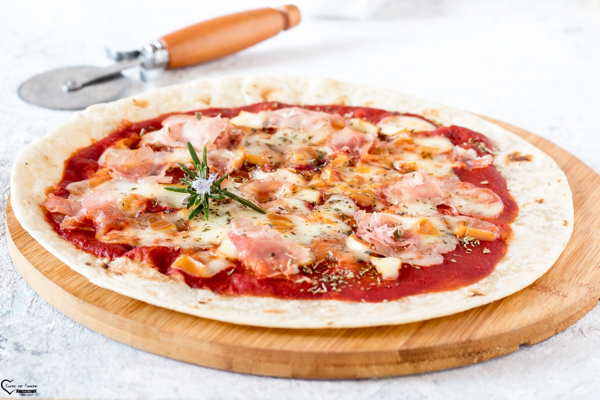 PIZZA CON TORTA DE PAN