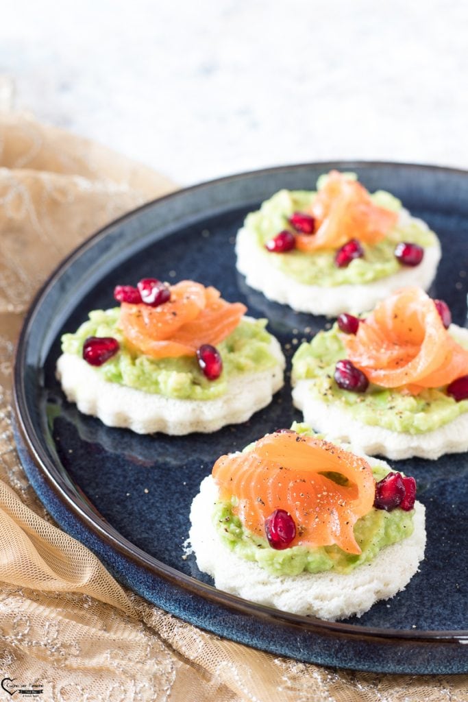 Tartas de salmón y aguacate
