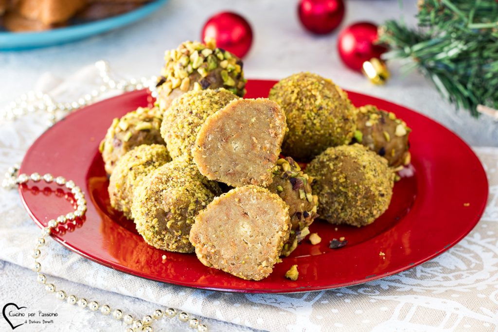 Trufas de pandoro al pistacho