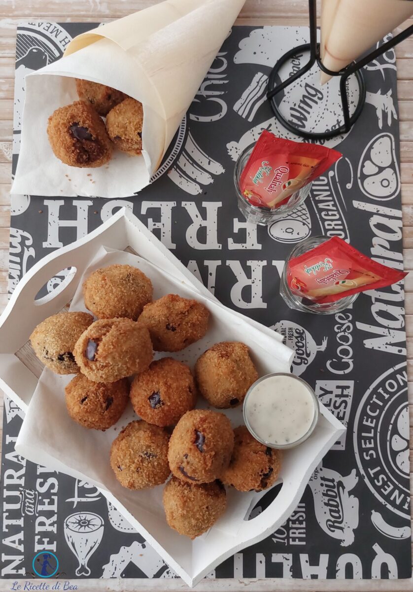Albóndigas de berenjena y atún fritas