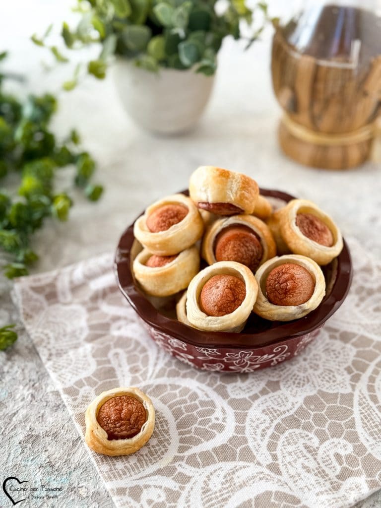 aperitivos con salchichas en freidora de aire