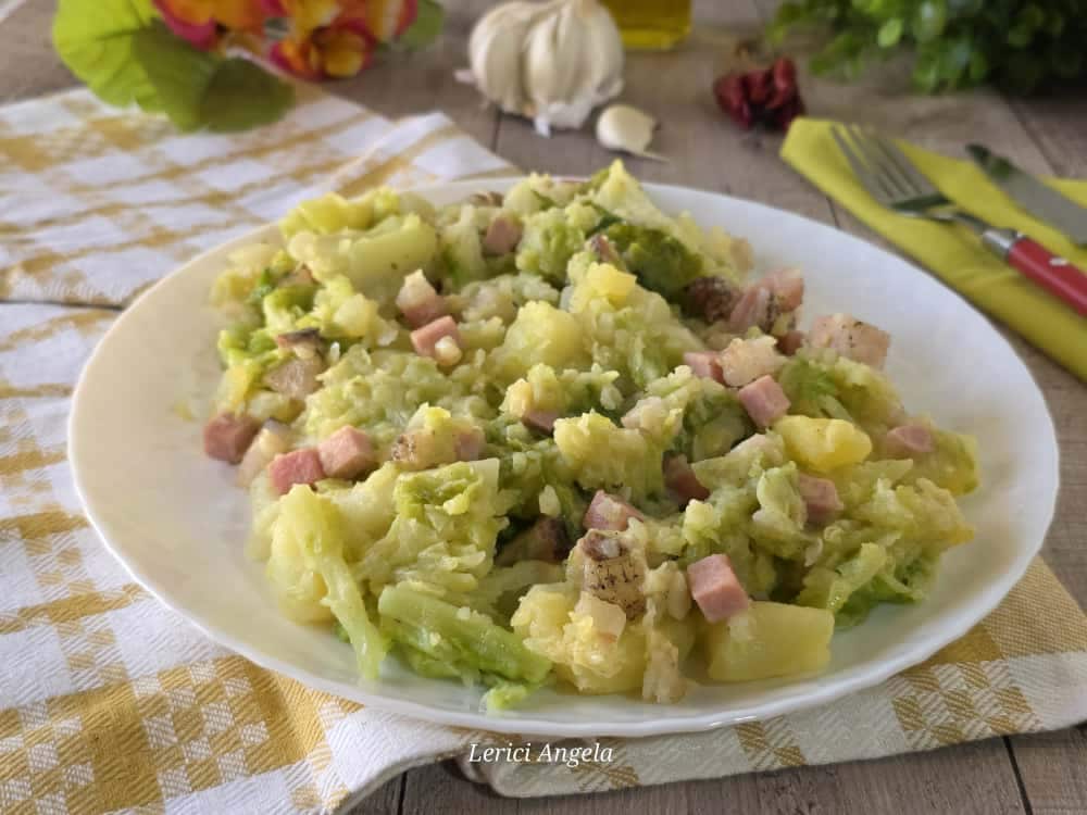 Col blanca y jamón cocido Estofado en Sartén