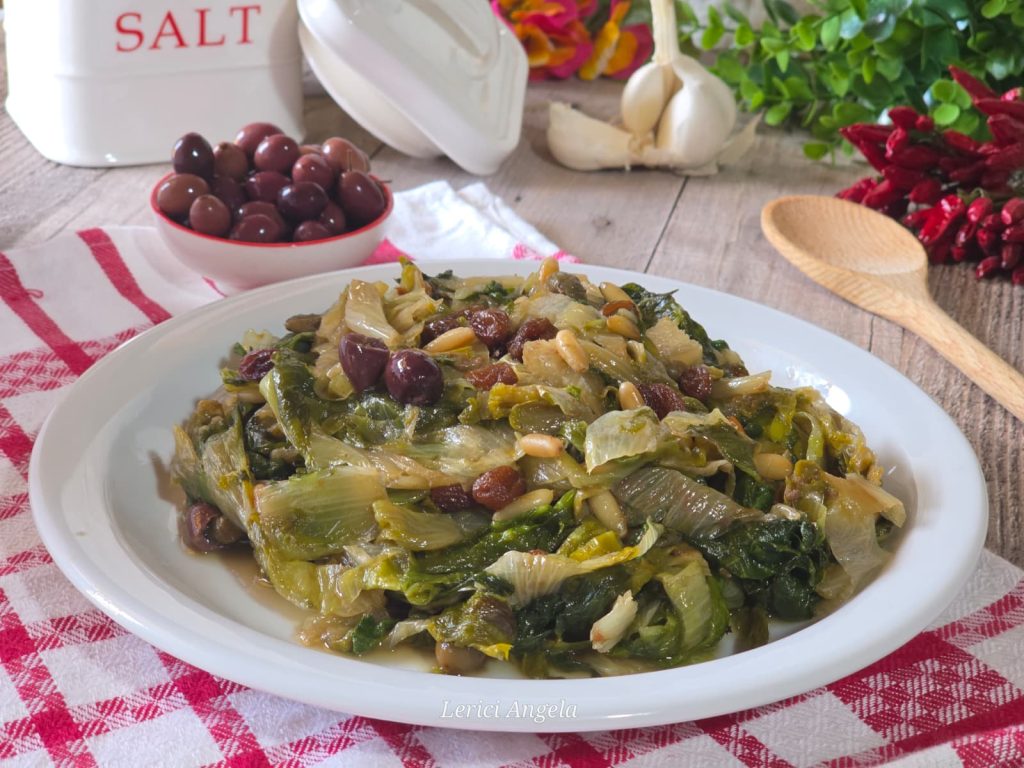 Escarola estofada en sartén